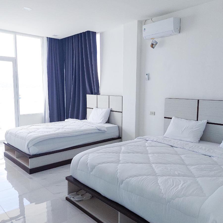 The Riton Hotel Tigaras Εξωτερικό φωτογραφία
